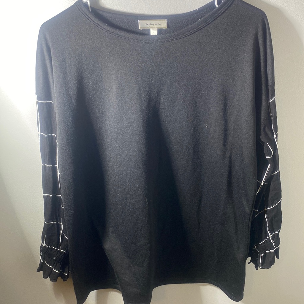 Hailey & Co, Large, Blouse, Black &White, Long Sleeve, Perfect Condition,Trendy